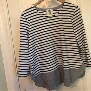 Double striped 3/4 sleeve top